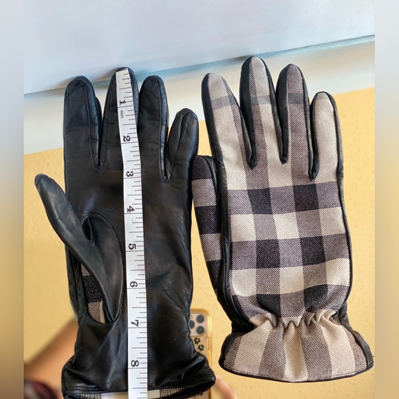 Womens BURBERRY LUREX/Black Leather Lowery Check Gloves/Generous size 6.5-7🔥EUC - Picture 6 of 16